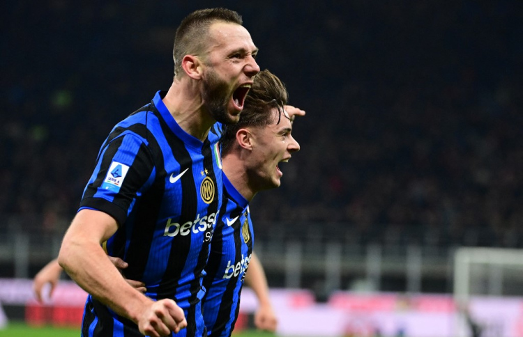 އިންޓަ އެއްވަރުވުމުގެ ފައިދާ ނަޕޯލީ އަށް ނުނެގުނު