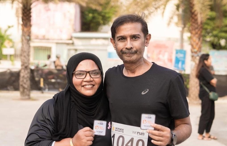 ކެންސަރުގެ ވޭނާ ދެކޮޅަށް އެއަށްވުރެ ގަދަ ހިތްވަރެއްގައި