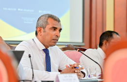 އޮޑިޓާ ޖެނެރަލް ނިޔާޒީ ކޮމިޓީގައި ވާހަކަދައްކަވަނީ -- ފޮޓޯ: މިހާރު