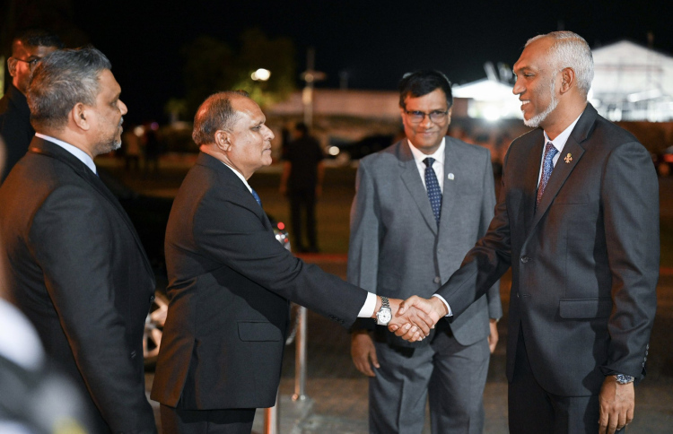 ޝަރުއީ ދާއިރާގެ ނިކަމެތިކަމަށް ހައްލެއް ގެނެވޭނެ: ރިޒާ