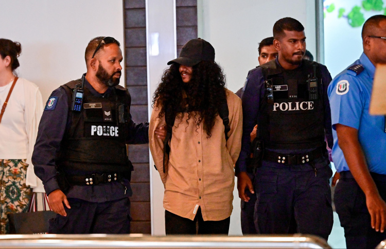 މާރާމާރީގެ ތުހުމަތުވާ ބަޔަކު ކޯޓުން ދޫކޮށްލައިފި