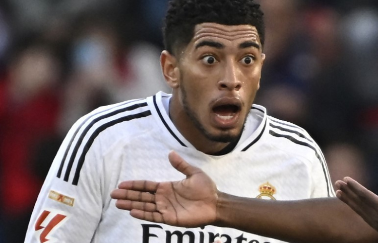 ރެފްރީއަށް ނުބައިކޮށް މާނަކުރެވި ބެލިންހަމަށް ރަތް ކާޑު