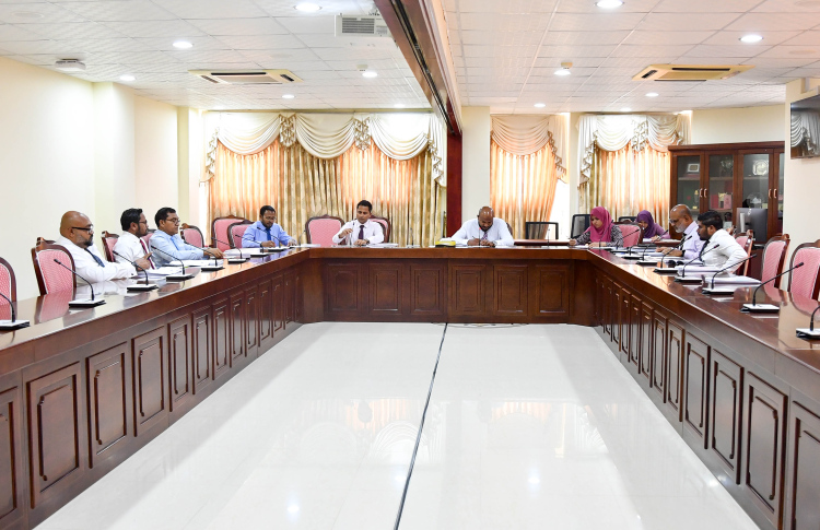 ކަރަންޓު މައްސަލާގައި ކޮމިޓީއަށް ފެނަކަ ހާޒިރުކުރަނީ