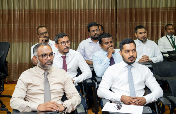 މަޖިލީހުގެ މެމްބަރުންނަށް ސެޓްފިކެޓް ލެވެލް ކޯހެއް