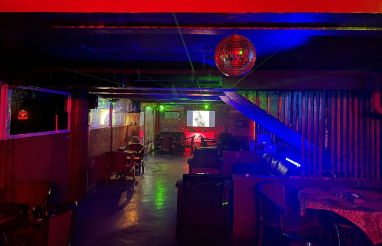 ގަވައިދުތައް ނުހިނގާ ޝީޝާ ކެފޭތަކުން މާލެ ފުރިފައި