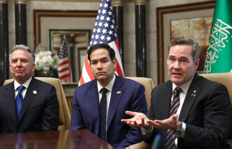 ޔުކްރެއިން ހަނގުރާމަ ހުއްޓާލަން މަޝްވަރާ ފަށަނީ