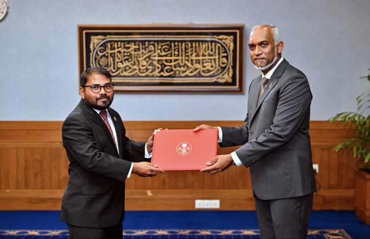 ރައީސްގެ މެމްބަރެއްގެ ގޮތުގައި ޖޭއެސްސީއަށް ޔަޒްމީދު