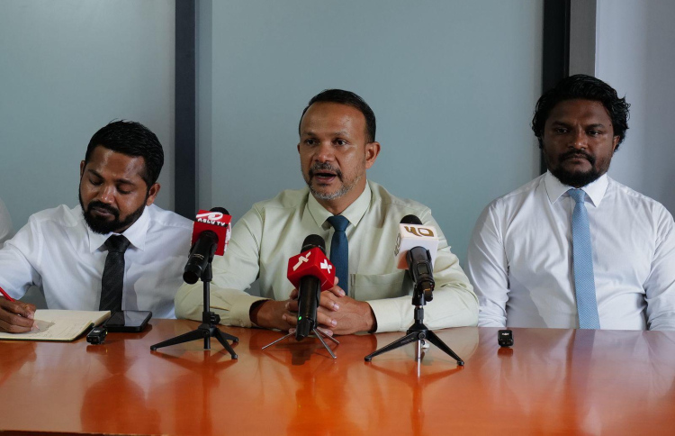 ފަނޑިޔާރުން ސަސްޕެންޑްކުރީ ގާނޫނާހިލާފަށް: ވަކީލުން