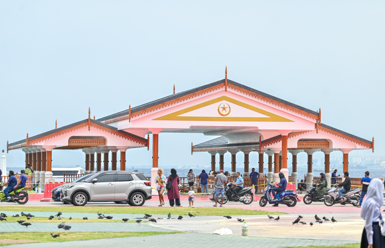 ރަސްމީފާލަން ހެދީ އަމީންގެ ވެރިކަމުގައި ހުރި ޑިޒައިނަށް