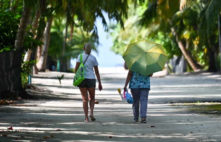 އަމާޒަށް ދާން ބާކީ ހަތް ލައްކަ ޓޫރިސްޓުން ބޭނުންވޭ