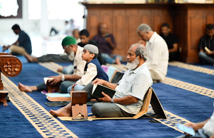 ވީ ކޮންމެ ތަނެއްގައި މާތް ﷲ އަށް ތަގުވާވެރިވުން