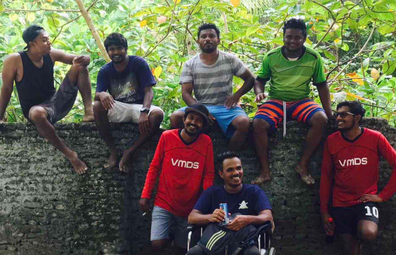 އަފްރާހު ބައެއް ރައްޓެހިންނާ އެކު.