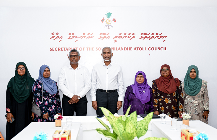 ދިވެހި އަންހެނުންނަށްޓަކައި ގައުމު ފަހުރުވެރިވޭ: ރައީސް