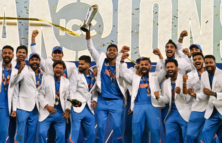 އިންޑިއާ އިން ޗެމްޕިއަންސް ޓްރޮފީ ކާމިޔާބުކޮށްފި