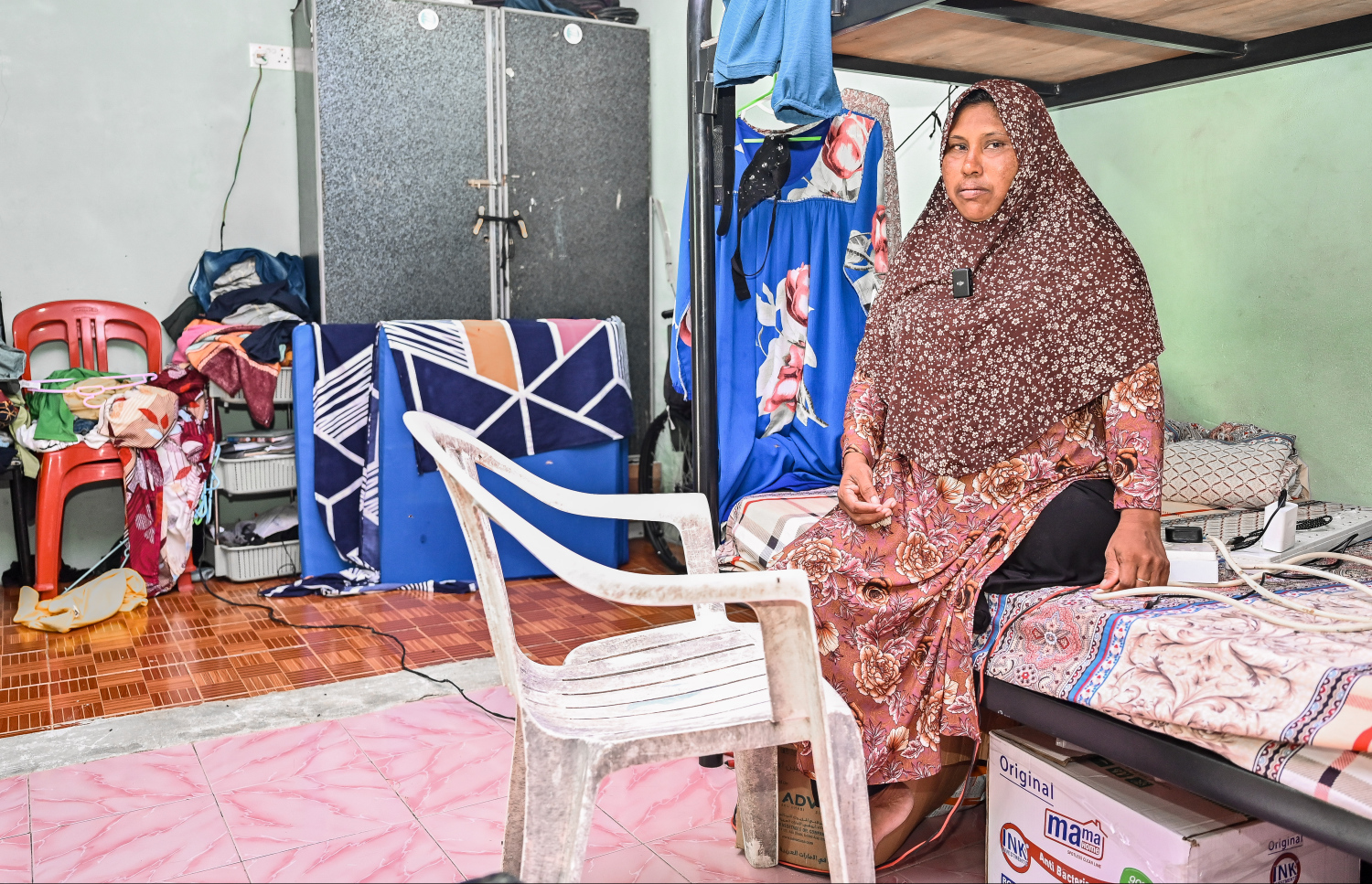 ސިޔާމާ އޭނާ ނިދާ އެނދުގައި އިށީނދެލައިގެން.---ފޮޓޯ: ފަޔާޒު މޫސާ| މިހާރު