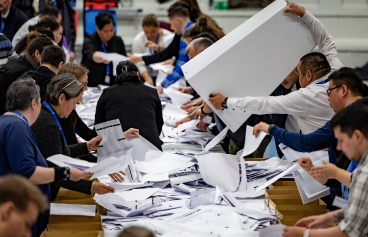 ގްރީންލޭންޑްގެ މިނިވަންކަމަށް ގޮވާލާ ޕާޓީތަކަށް ކާމިޔާބު