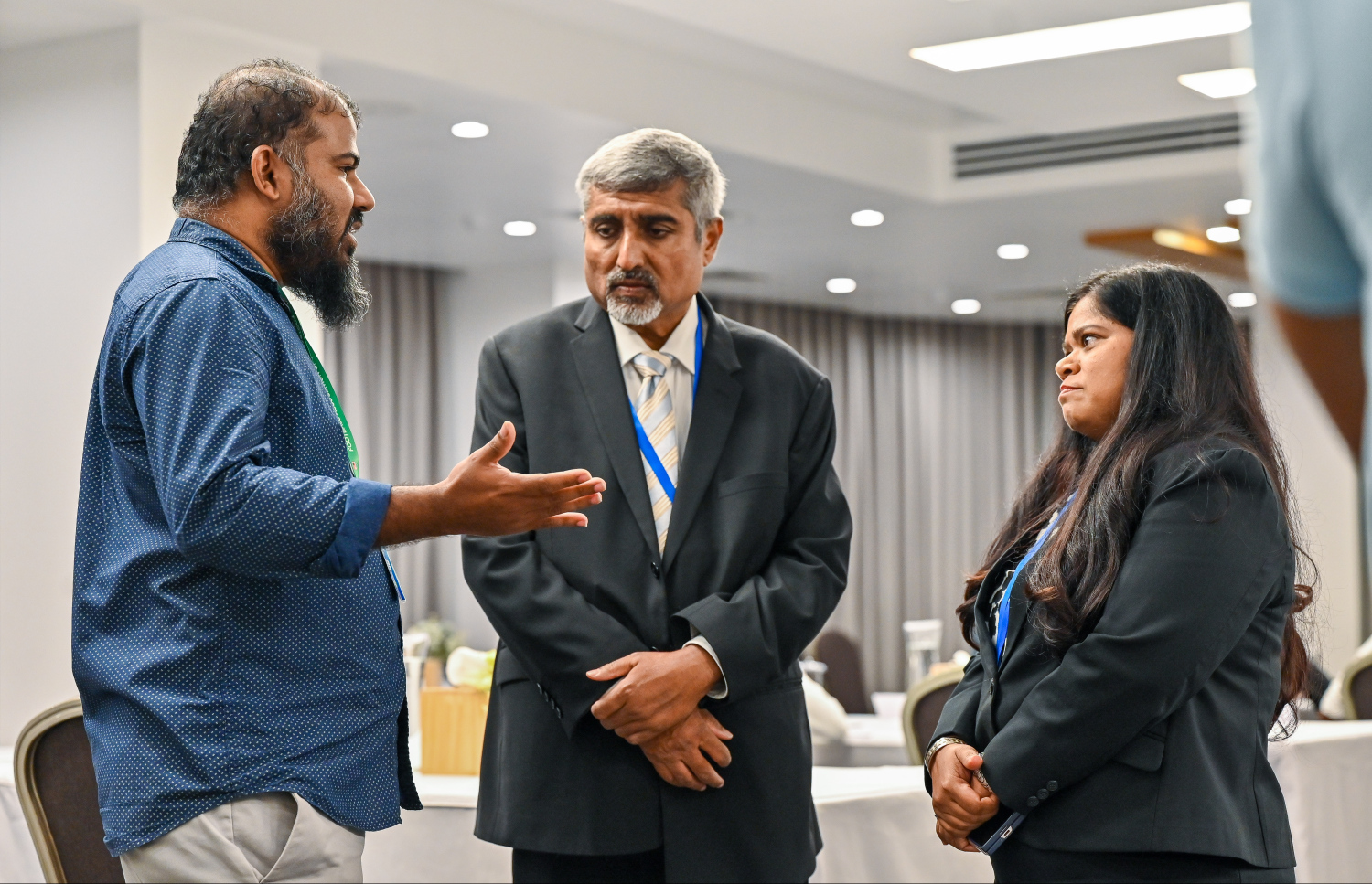 މާޗް މަހު ބޭއްވި ކޮންގްރެސްގައި އެފްއޭއެމްގެ ނޯމަލައިޒޭޝަން ކޮމިޓީގެ ޗެއާމަން (ކ-2 މުއިއްޒާއި ނޯމަލއިޒޭޝަން ކޮމިޓީގެ މެންބަރު ފަރީހާ (ކ) --- ފޮޓޯ: ފަޔާޒު މޫސާ | މިހާރު