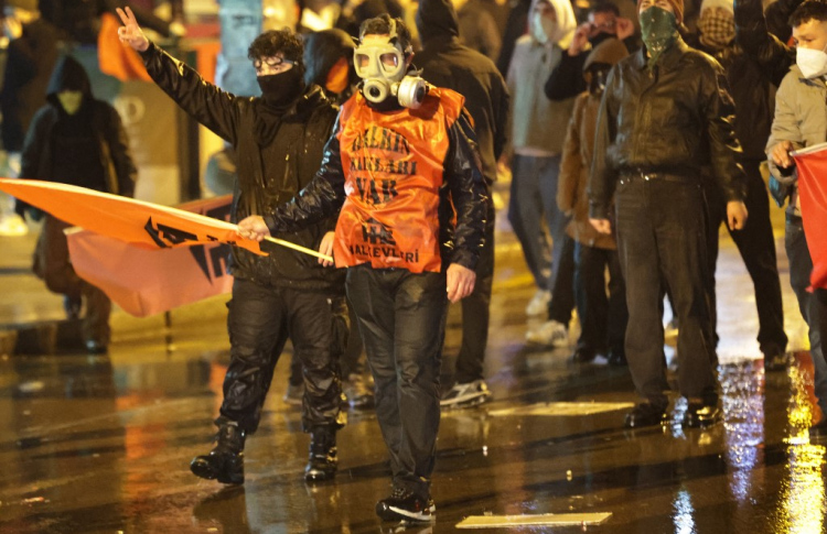 އުރުގާންގެ ވާދަވެރިޔާއަށް ޓެރަރިޒަމްގެ ތުހުމަތު