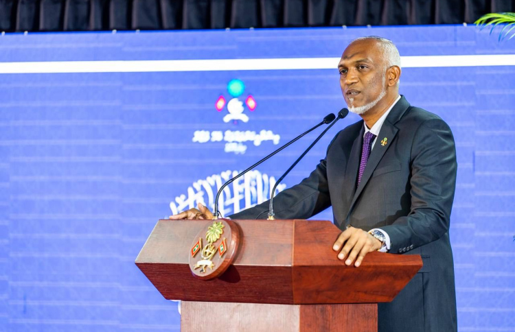 "އިންސާނީ ކަރާމާތް ގެނެވޭނީ ގުރުއާނަށް އަމަލުކޮށްގެން"