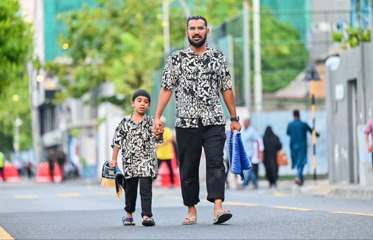 ދަރިންގެ ކިބައިގައި ތިން ސިފައެއް އަށަގެންނެވުން