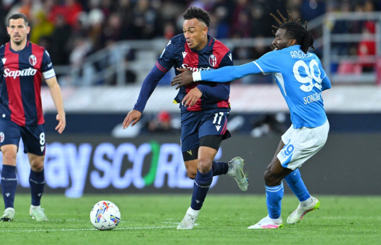 ފަރަގު ކުޑަކުރަން ލިބުނު ފުރުސަތު ނަޕޯލީ ނަގާލައިފި