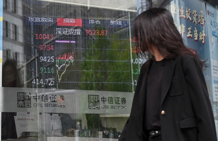 ޗައިނާ-އެމެރިކާގެ ވިޔަފާރީގެ ހަނގުރާމަ ވަރުގަދަވެއްޖެ