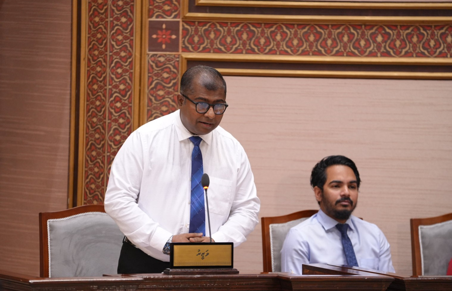 ރައްޔިތުންގެ މަޖިލީޙުގެ މިއަދުގެ ޖަލްސާގައި މިނިސްޓަރު އާދަމް ނަސީރު އިބްރާހިމް -- ފޮޓޯ: މަޖިލިސް