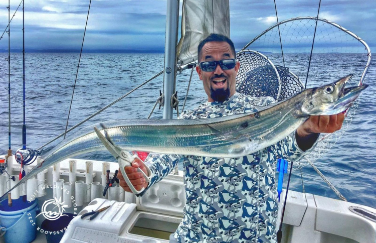 ސްޕޯޓްސް ފިޝިންގެ އެމްބެސެޑަރަކަށް "ފްލައި" ނަވާރޯ