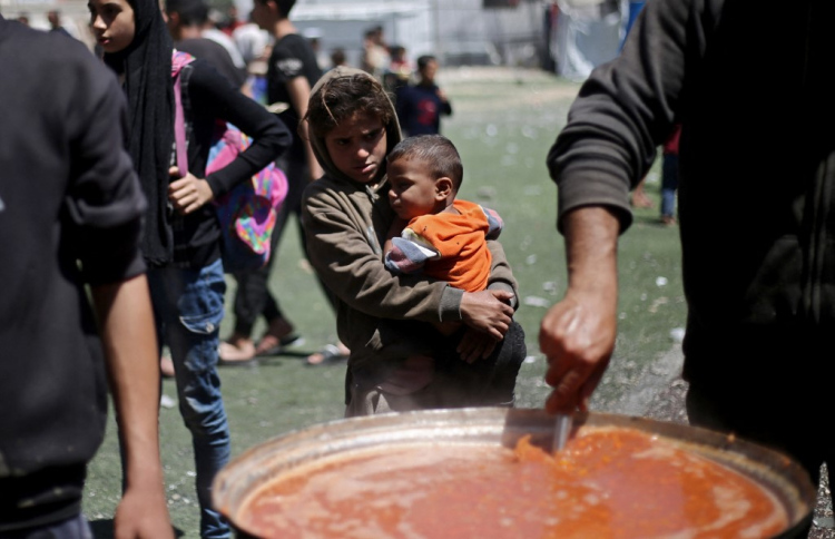 ޣައްޒާއަށް އެހީ ނުވެއްދޭތީ ބައިނަލްއަގުވާމީ ކޯޓަށް