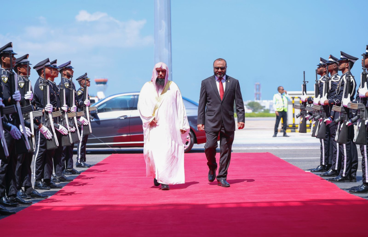 ނަބަވީގެ އިމާމު ރާއްޖެ ވަޑައިގަތުމުން ހޫނު މަރުހަބާއެއް