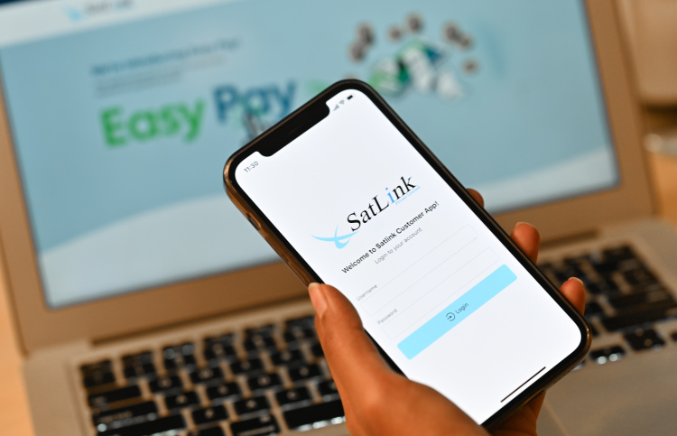 އިންޓަނެޓުގެ ހިދުމަތް ދޭ ސެޓްލިންކުގެ އެޕެއް