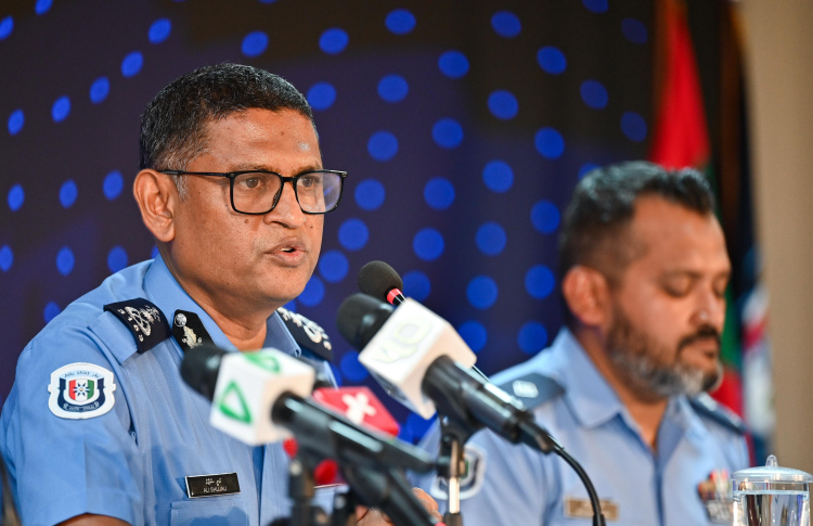 ޕޮލިސް ކޮމިޝަނަރު ޝުޖާއު އިސްތިއުފާ ދެއްވައިފި