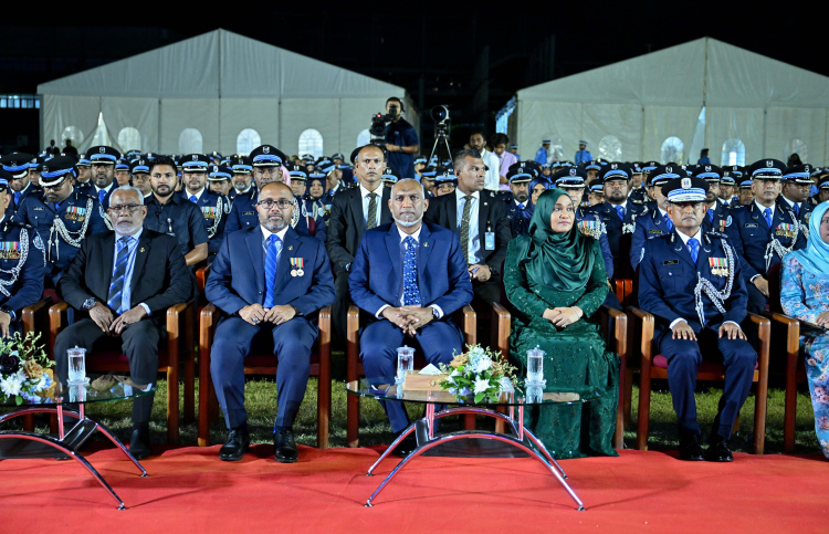 ޕޮލިސް ކޮމިޝަނަރު ކަމަށް ކުރިމަތިލާން ހުޅުވާލައިފި