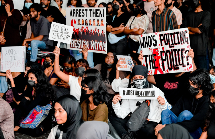 ޔުމްނުއަށް އިންސާފު ހޯދަން ޕޮލިސް ކައިރިއަށް އެއްވެއްޖެ