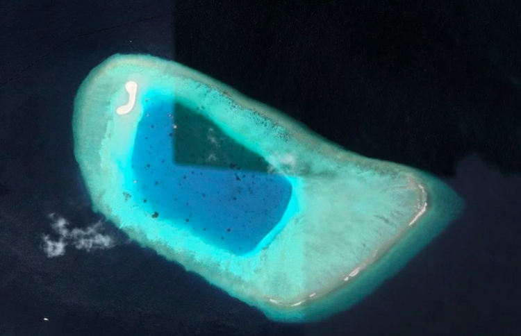 ނެލިވަރު ފިނޮޅަށް އެރުމުން 400،000 އިން ޖޫރިމަނާ