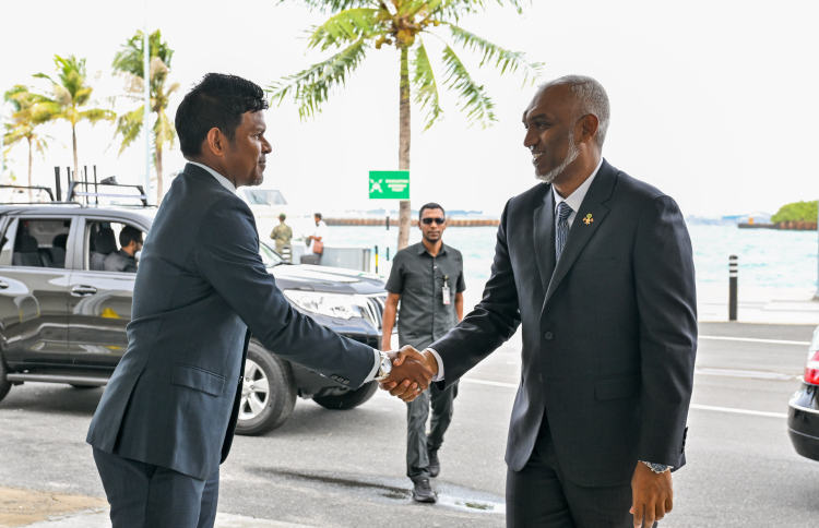 "ޖަޒުބާތުގެ ބޭނުން ހިފައި ހަލަބޮލިކުރަން ފުރުސަތުނުދީ"