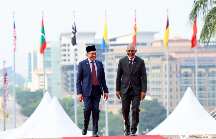 ރައީސަށް މެލޭޝިއާ އިން ހޫނު މަރުހަބާއެއް