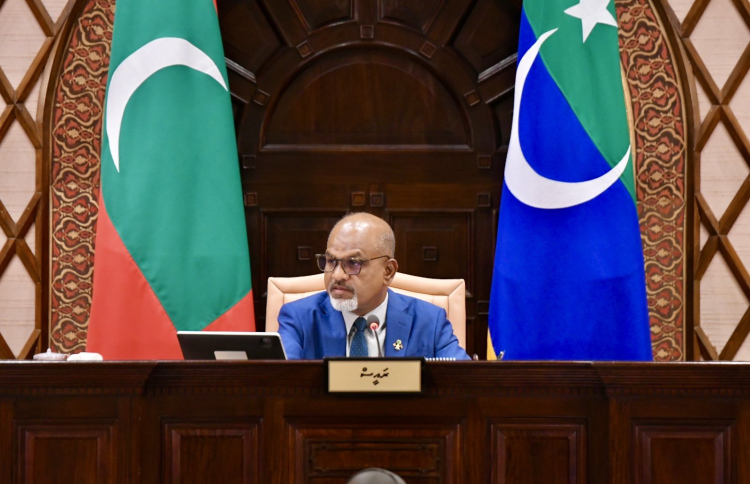 ނާޒިމް ރިޔާސަތަށް ގެންނަން މަސައްކަތް ކުރަނީ