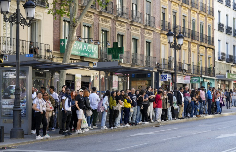 ސްޕެއިން އާއި ޕޯޗްގަލްއިން ކަރަންޓު ކެނޑިގެން ހާސްކަން