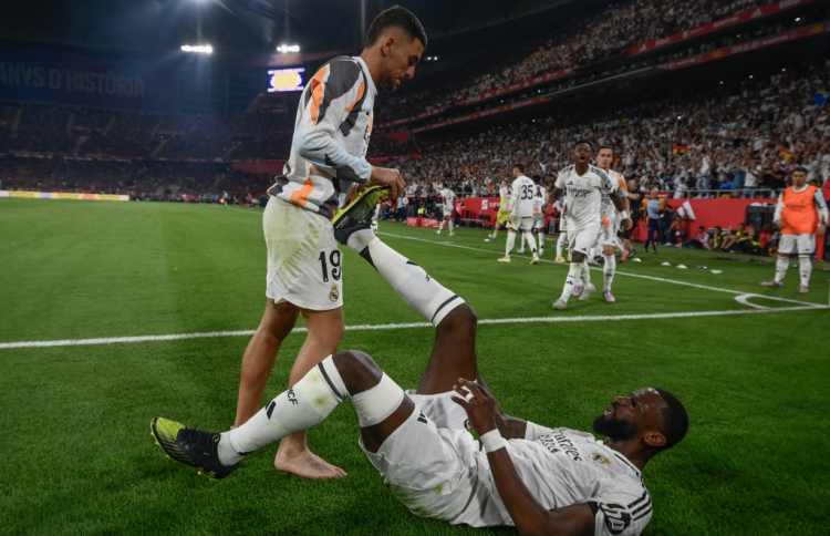 އަނިޔާގައި ހުރި ރުޑިގާއަށް ހަ މެޗުގެ ސަސްޕެންޝަނެއް