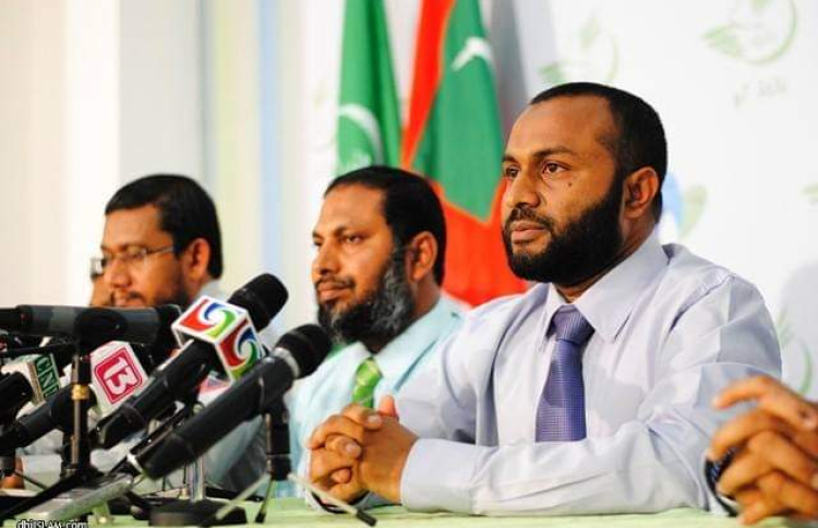 މިނިސްޓަރު ޝަހީމް އަލުން އަދާލަތު ޕާޓީއަށް!