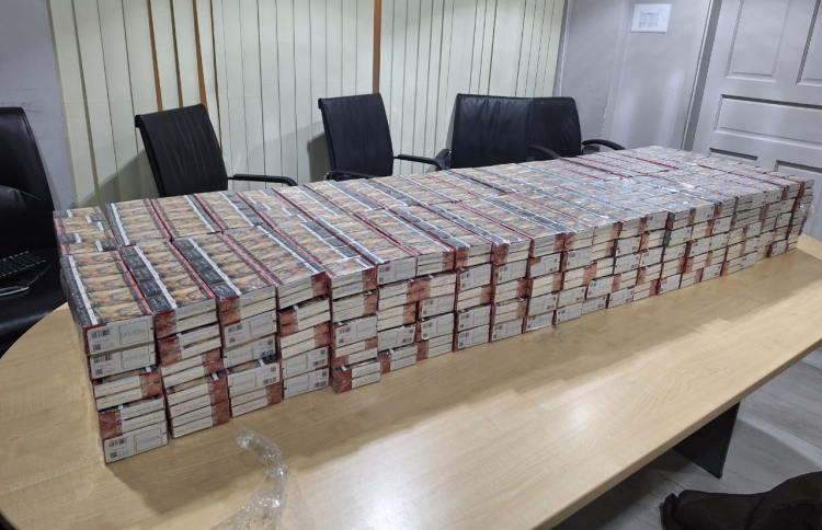 މަގުމައްޗަށް ދޫކޮށްލި ކޮތަޅުތަކެއްގައި ވަގު ސިނގިރެޓް