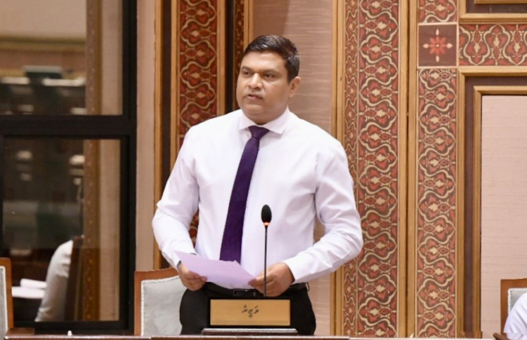 ޓެކްސީ ލައިންގައި ހަނި ގޯޅިއަށް ވަދެވޭ ޓެކްސީ ހުންނާނެ