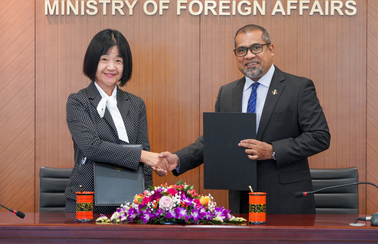 ޖަޕާނުން ރާއްޖޭގެ ކޯސްޓްގާޑަށް ދެ އުޅަނދު ހަދިޔާކުރަނީ