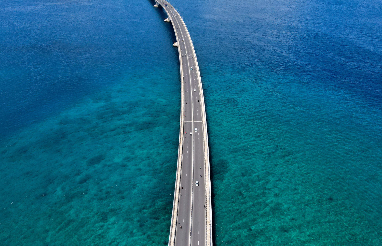 މާލެ އާއި ހުޅުލެ ގުޅުވާލި ސިނަމާލެ ބްރިޖު: ބްރިޖުގެ ހާލަތު އަދިވެސް ވަރަށް ރަނގަޅު ކަމަށް އިންސްޕެކްޝަނުން ވަނީ އެނގިފައި.-- ފޮޓޯ: ފަޔާޒް މޫސާ | މިހާރު