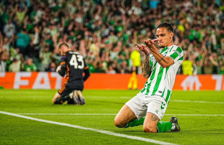 އެންޓޮނީ އަށް ޔޫރަޕްގެ ދެ ތަށި ލިބުމުގެ ފުރުސަތު