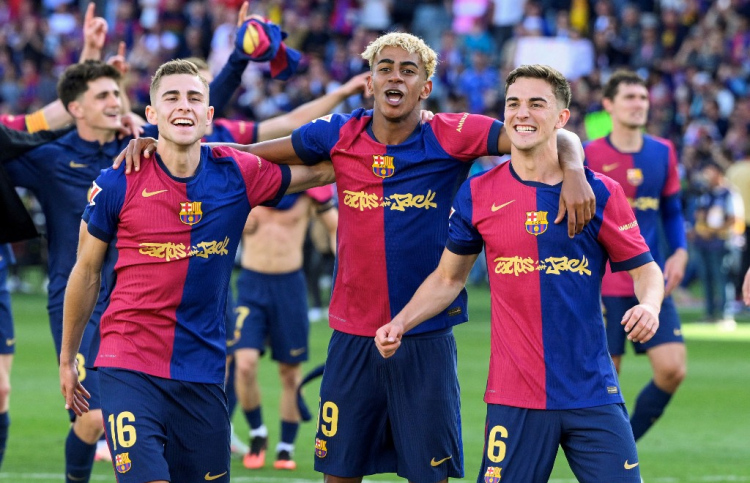 ރެއާލް ބަލިކޮށް ބާސާ ޗެމްޕިއަންކަމާ ގާތަށް