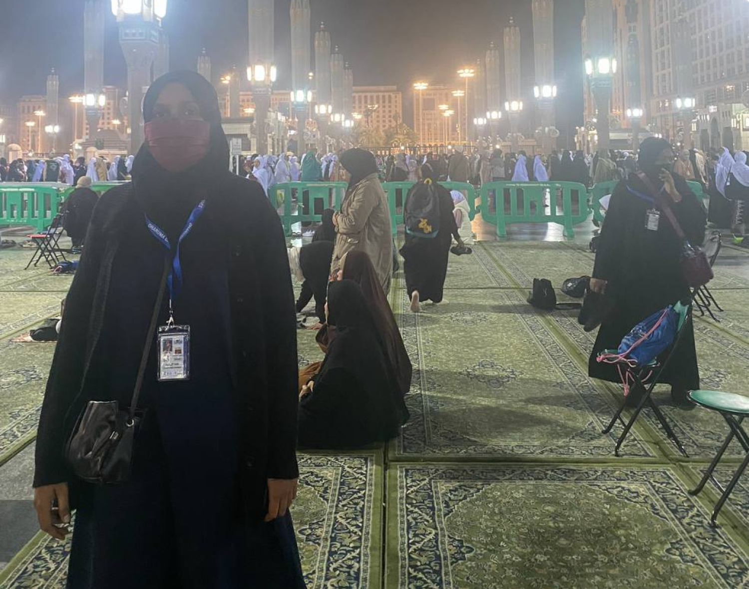 ނަރުހެއްގެ ގޮތުގައި ޑިސެމްބަރު، 2022 ގައި ލިބުނު އުމްރާ ދަތުރެއްގައި އަޒްކާ ސައުދީގައި.