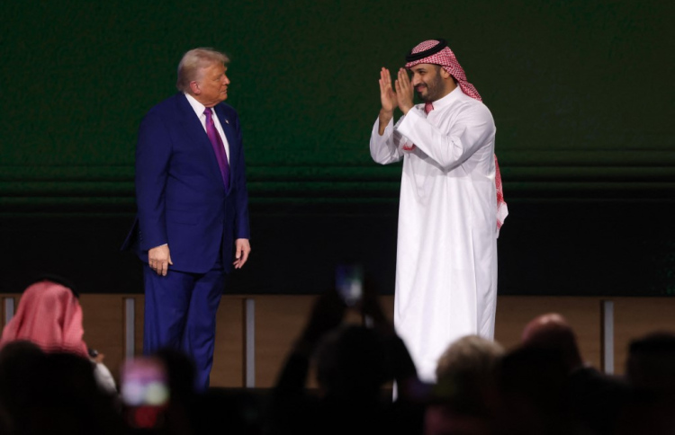 ސައޫދީ ވަލީ އަހުދު އެމެރިކާގެ ރައީސާ ބައްދަލުކުރައްވަނީ