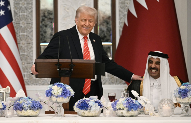 ޖެޓަކީ ޓްރަމްޕަށް ދޭ ހަދިޔާއެއް ނޫން: ގަތަރު